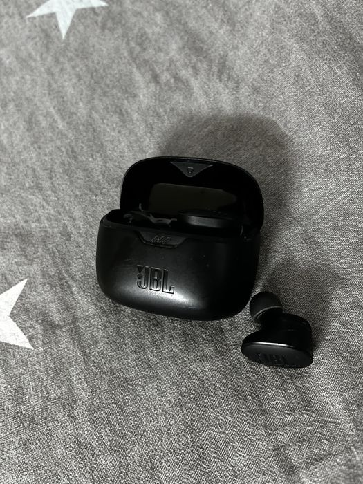 Casti wireless JBL tune buds