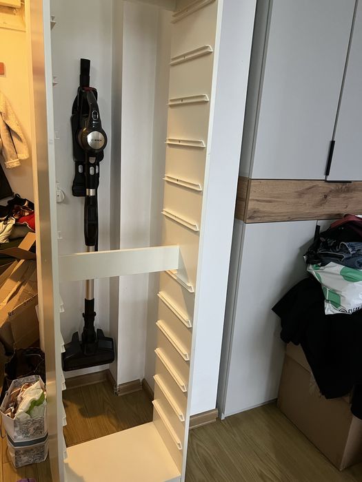 Dulap Ikea alb cu 7 rafturi