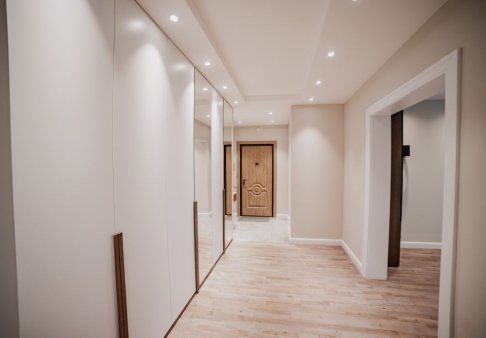 Продается 3 комн квартира, ремонт, 100 кв м, Юнусабад, метро