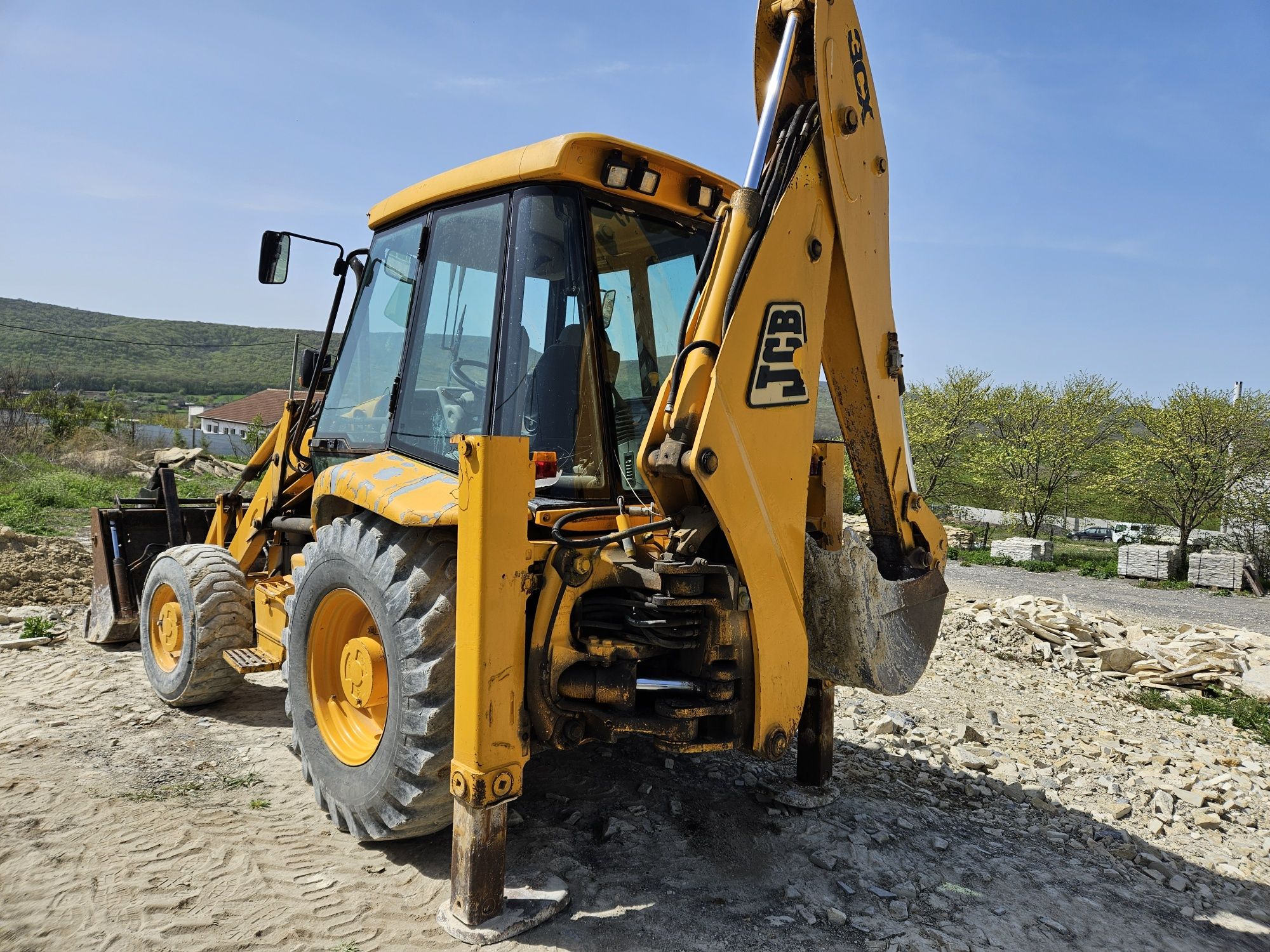 Vand Buldoexcavator JCB 3CX,an de fabricație 2002