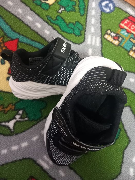 Adidasi skechers marimea 29