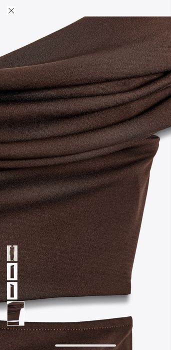 Изрязана кафява рокля на Zara