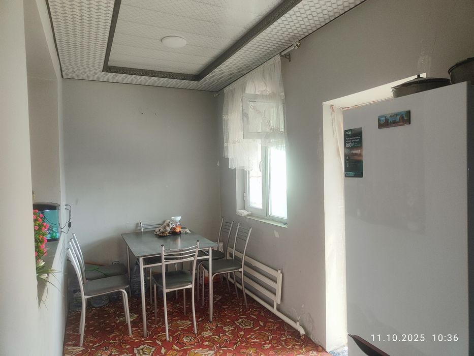 Срочна 2 хоналик дом сотилади шароитлари ремонти  зор