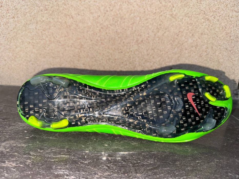 Nike футбольные бутсы