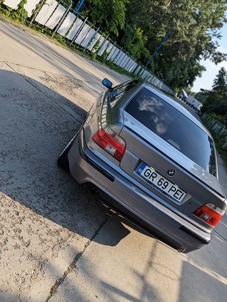 BMW e39 523i m-look