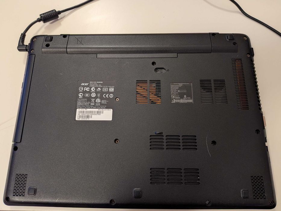 Продавам лаптоп Acer Aspire E7-451