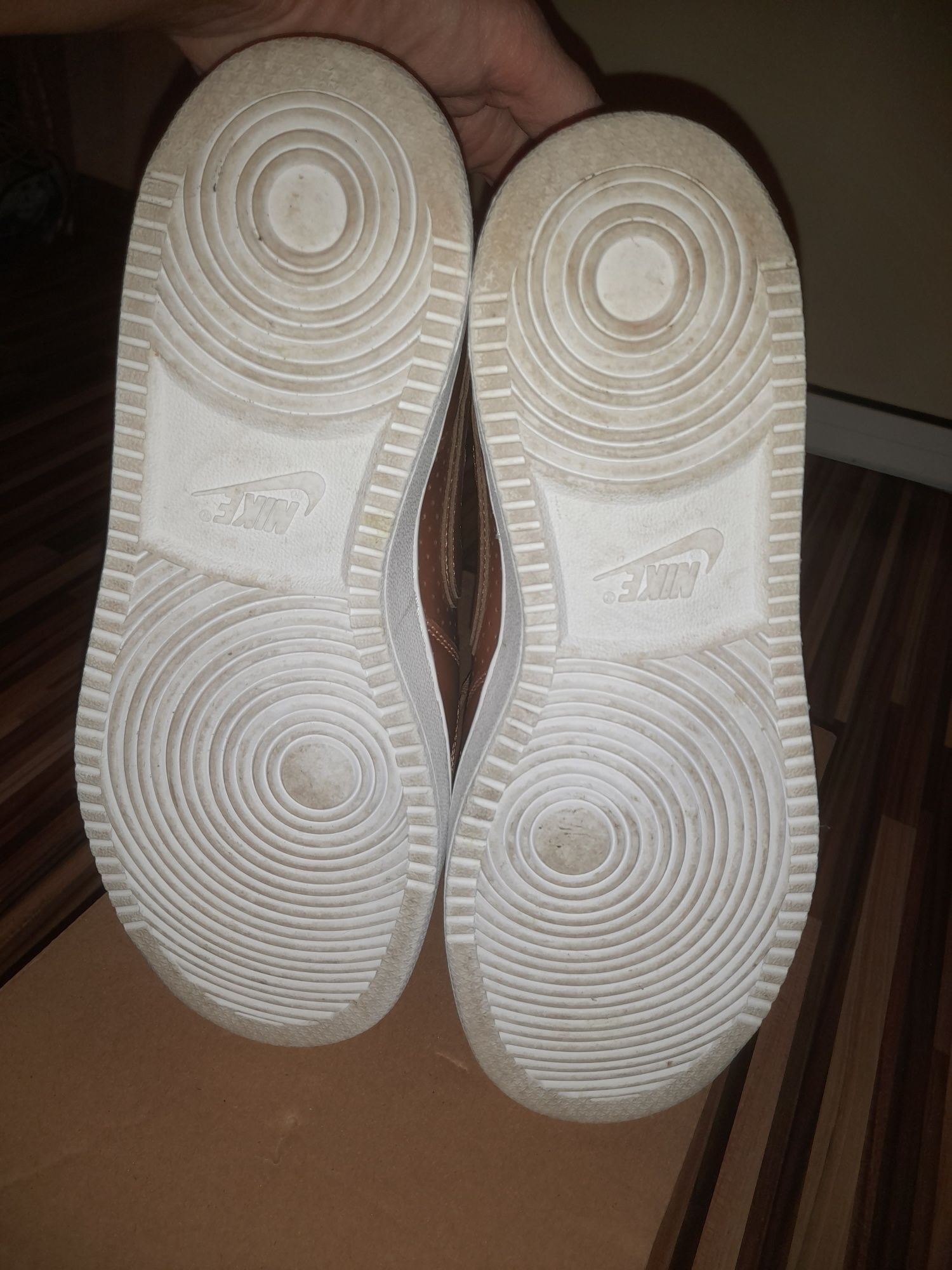 (38.5) NIKE Sun of Force оригинални естествена кожа