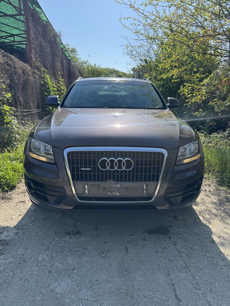 Capota Audi Q5 8R 2011