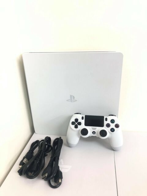 PS4 slim белого цвета