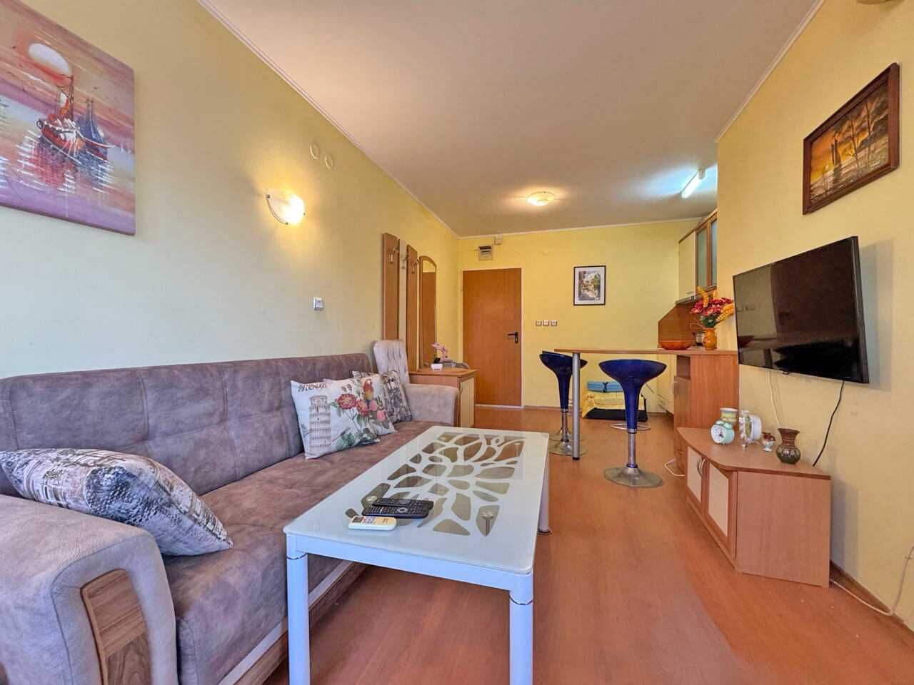 Продава се Двустаен апартамент в к.к. Слънчев бряг - 46 кв.м за 1229 €/кв.м - Снимка #1