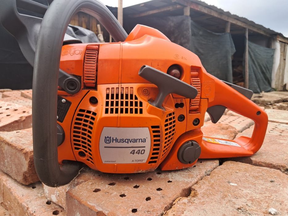Vând drujba husqvarna 440 x torq