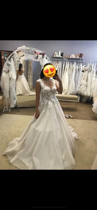 Продам красивое и нежное платье на узату или на свадьбу