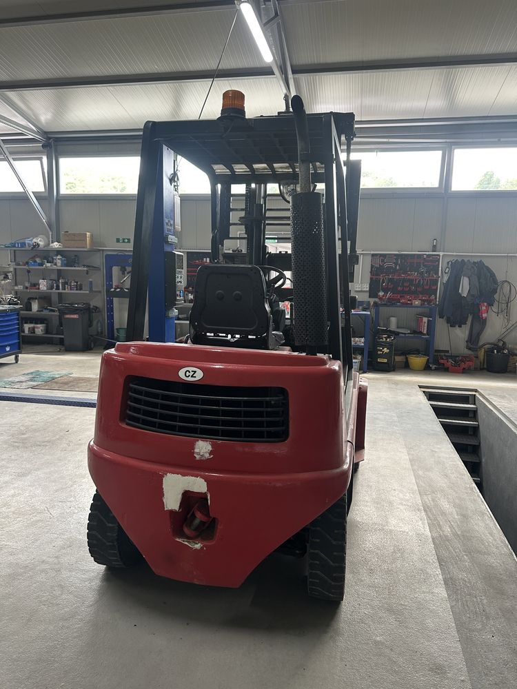 Motostivuitor Diesel Capacitate ridicare 3,2 Tone perfect functional