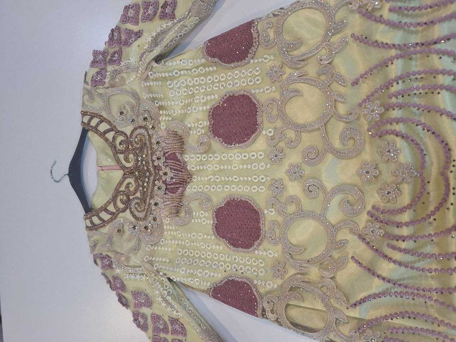 Одежда свадебные и традиционных