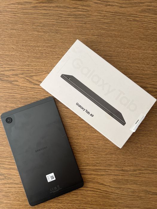 Tableta galaxy Tab A9 aproape noua