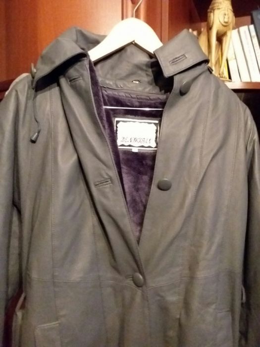 Новое Зимнее Кожанное Пальто с теплым подкладом. Советского производст