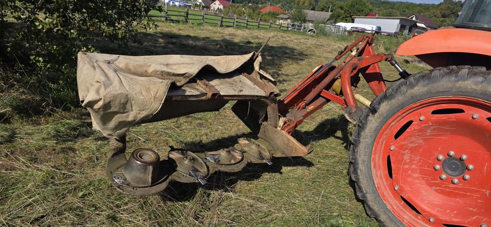 Coasa kuhn gmd 44 si 55 ridicare hidraulica si manuala