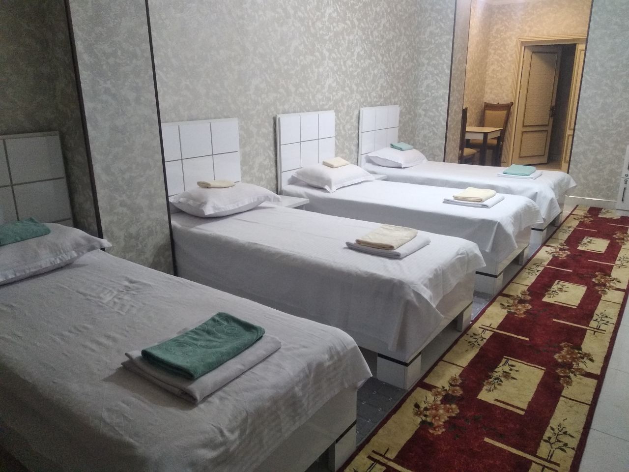 Мехмонхона Зангиота зиёратгохи ёниди.