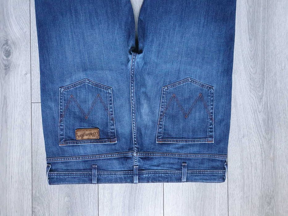 Blugi WRANGLER "Arizona Stretch" - Marime W42 L32 (Talie 107 cm)