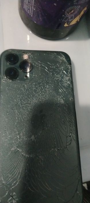 Айфон 11 про 256 заблочен