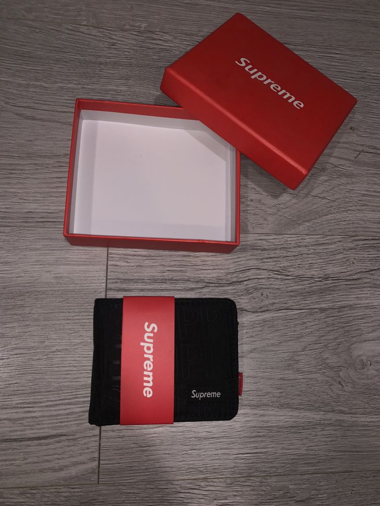 Портмоне Supreme