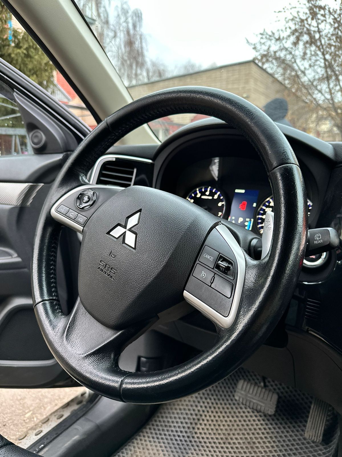 Руль от Mitsubishi Outlander с подушкой безопасности airbag