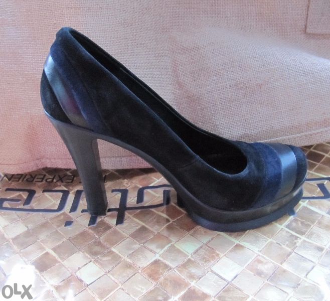 Черни обувки от естествена кожа и велур, висок ток
