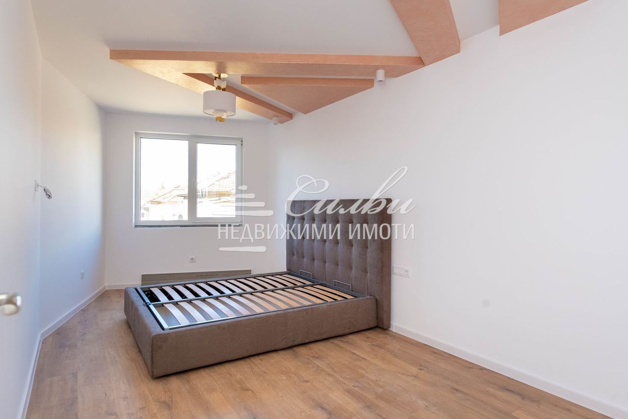 Продава се Тристаен апартамент в Шумен, Тракия - 107 кв.м за 1300 €/кв.м - Снимка #8