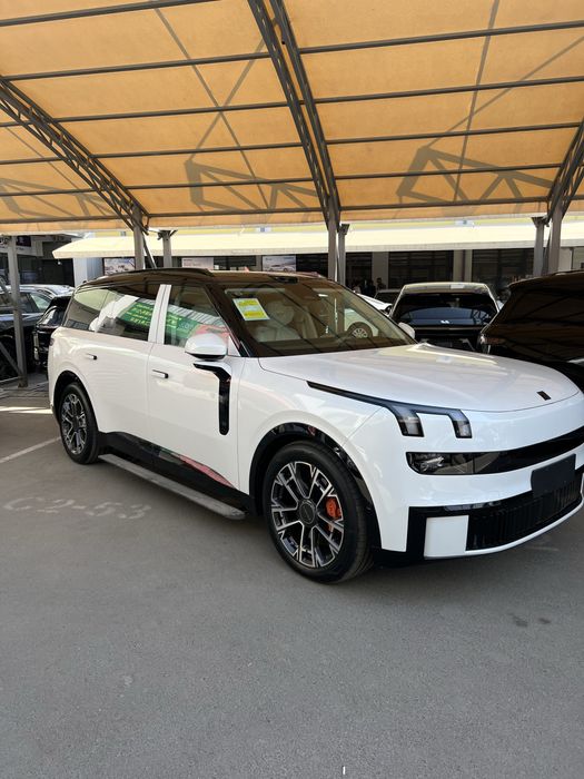 Lynk co 900  nalichi bor