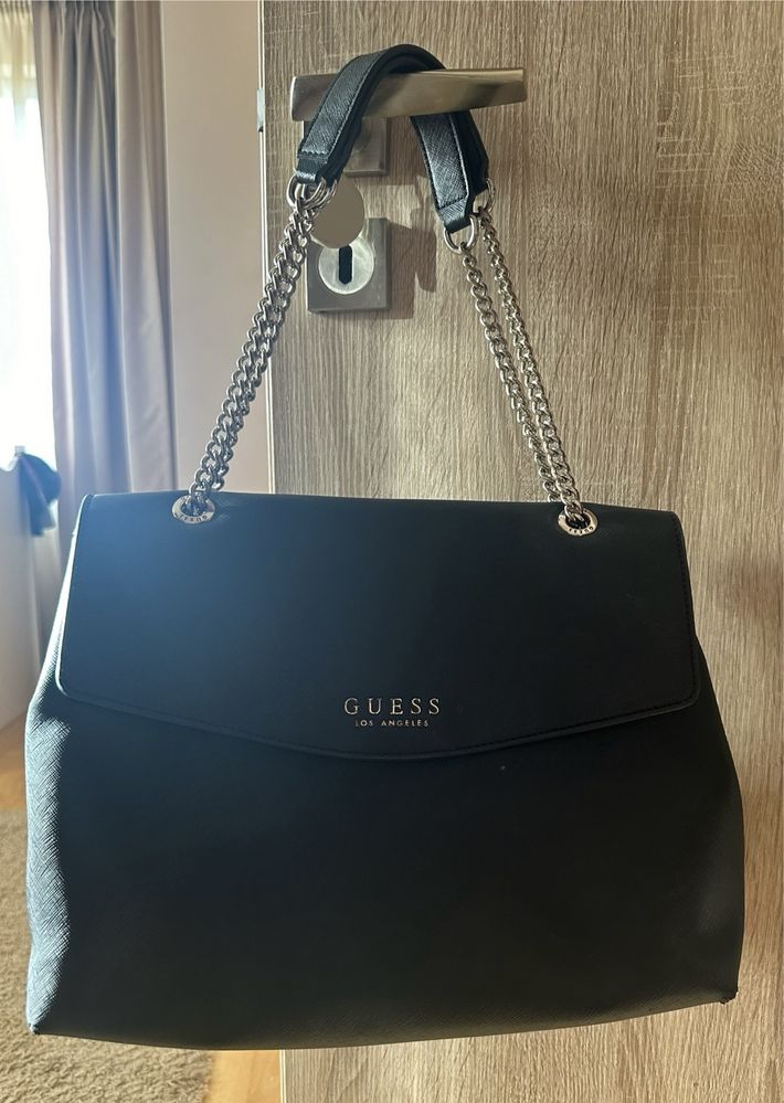 Дамска чанта Guess