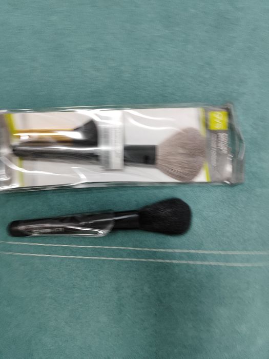 Кисть для макияжа