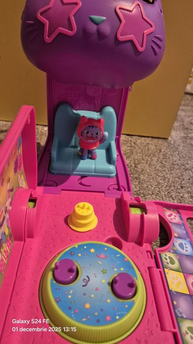 Autobuzul Gabby s Dolhouse