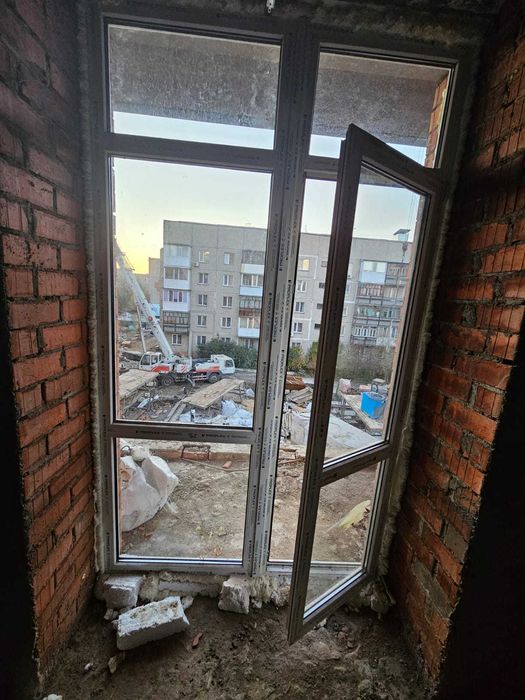 Продам 2 ком квартиру в новостройке