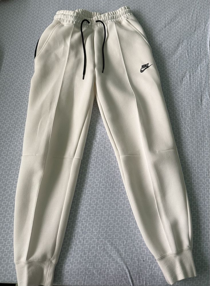 Nike tech fleece чисто нов