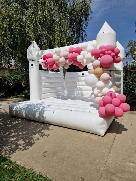 Castel Gonflabil De Inchiriat