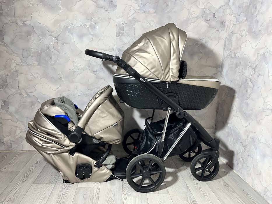 Продам классную коляску