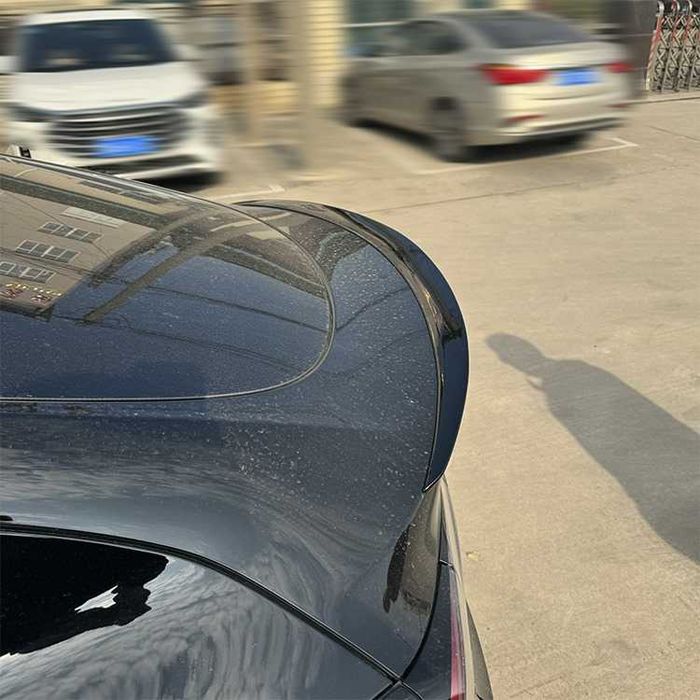 Eleron Portbagaj Slim Lip Codita Tesla Model Y, Negru Lucios, ABS