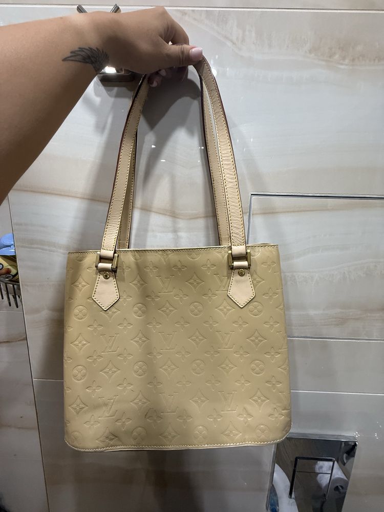 Уникална чанта Louis vuitton