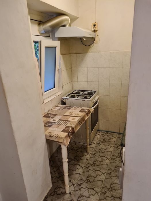 Inchiriez garsoniera zona Cet - Constanta