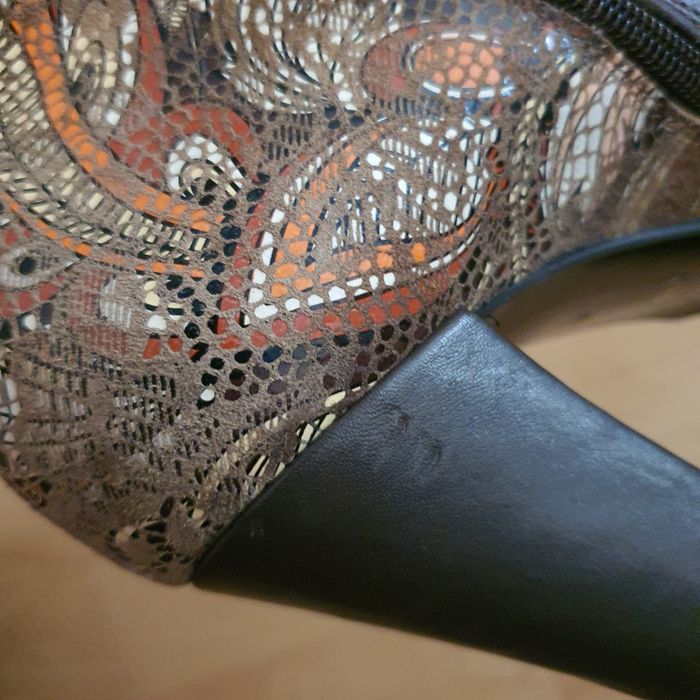 Botine maro cu model- piele naturala