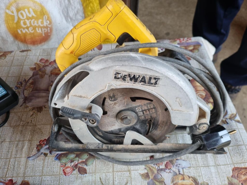 Makita Dewalt Titan