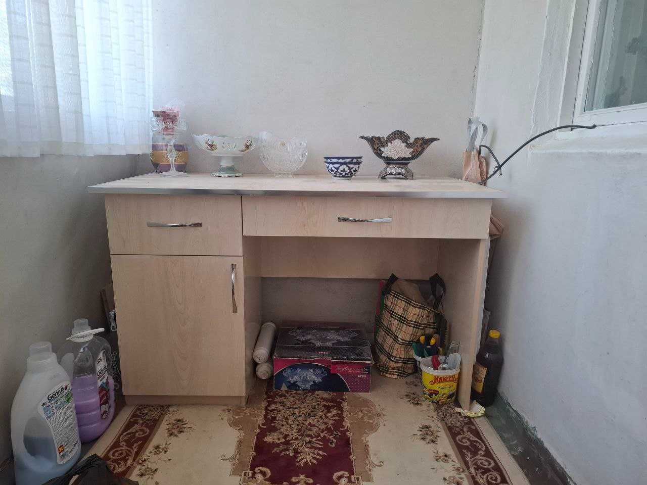 Стол письменный,рабочий.
