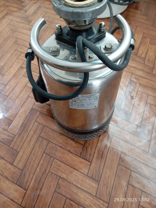 vând pompa de apa Homa