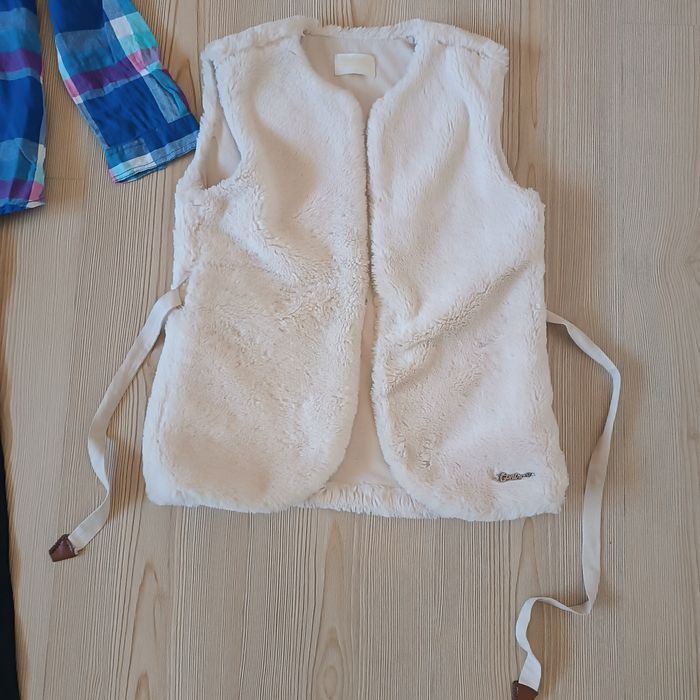 8-9 г. Пухен елек Contrast