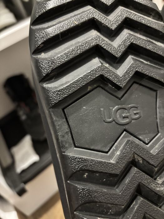 Дамски апрески UGG