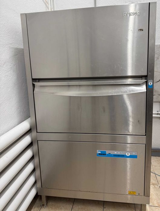 Masini profesionale de spalat vase Meiko