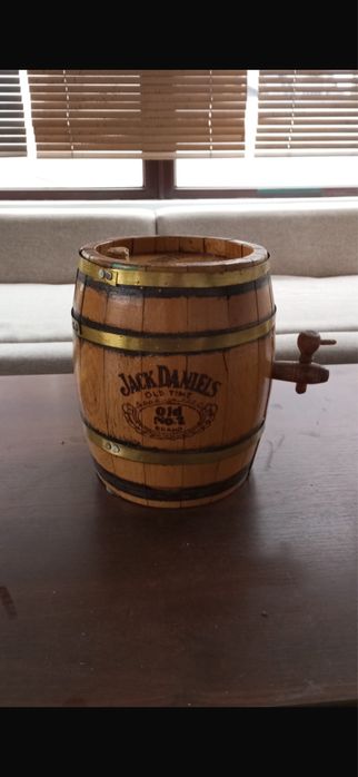 Reclama jack daniels bar