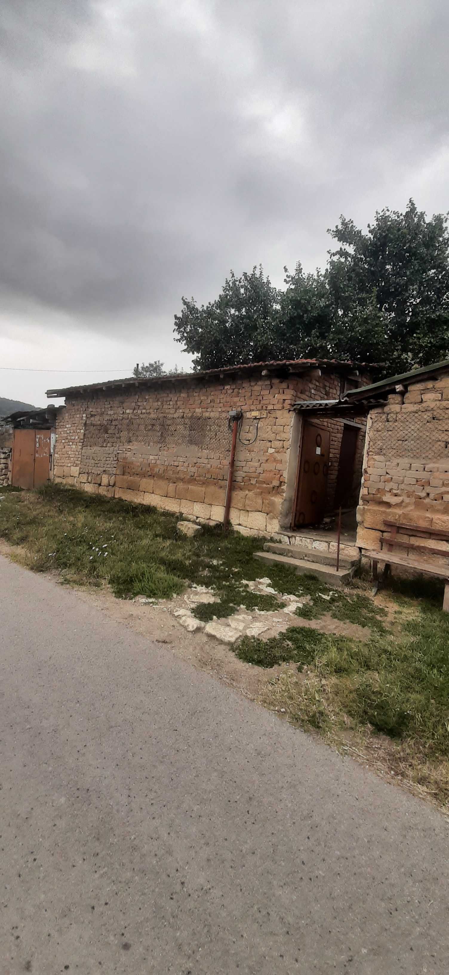 Къща в село Сваленик
