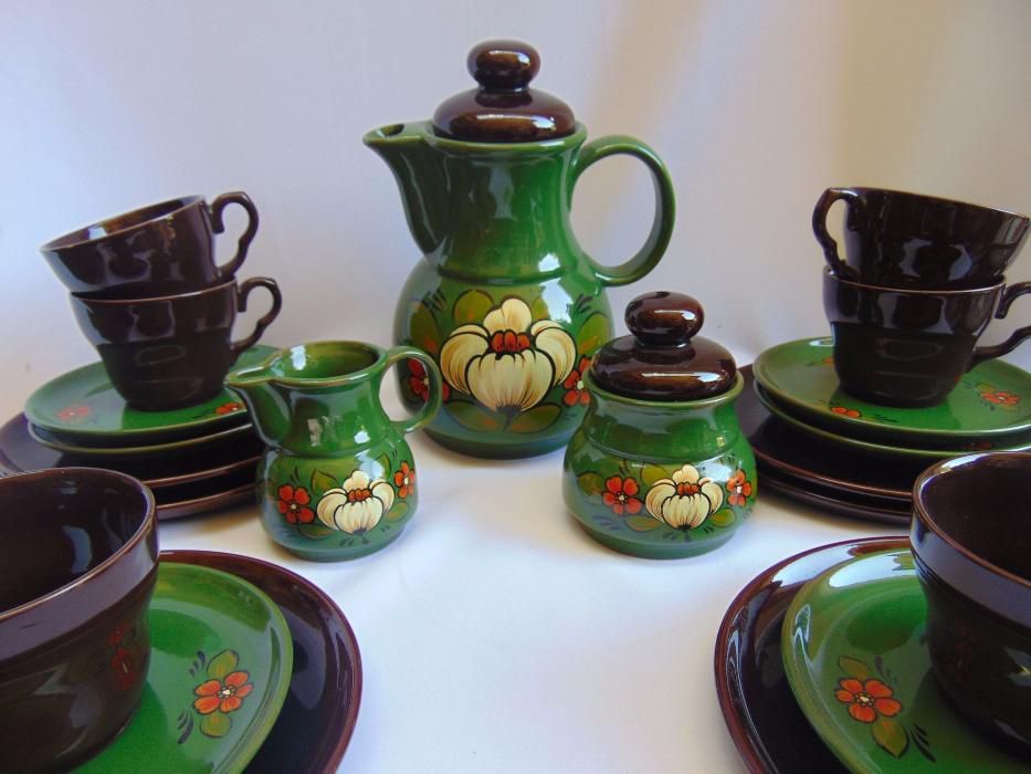 Serviciu de cafea pentru 6 persoane- ceramica verde si maro cu flori