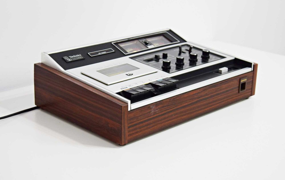 Deck Technics RS-273USD, casetofon